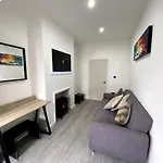 Cardiff City Studio Sleeps 4