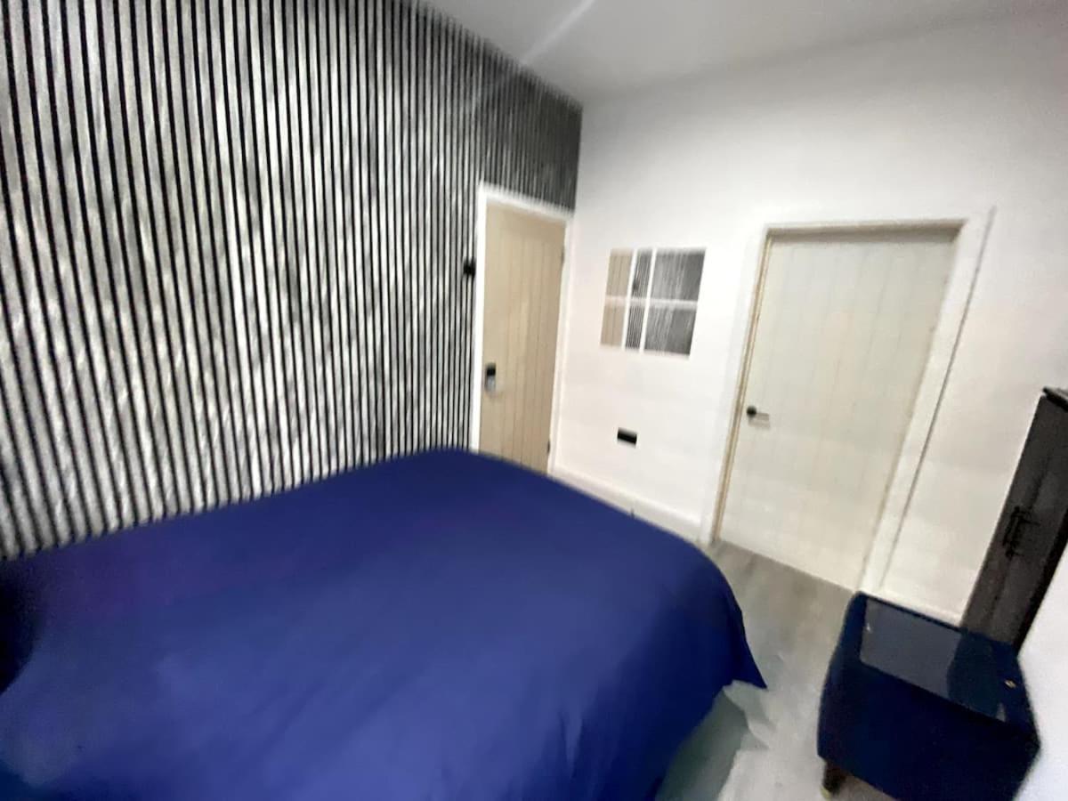 Sleeps 4 *