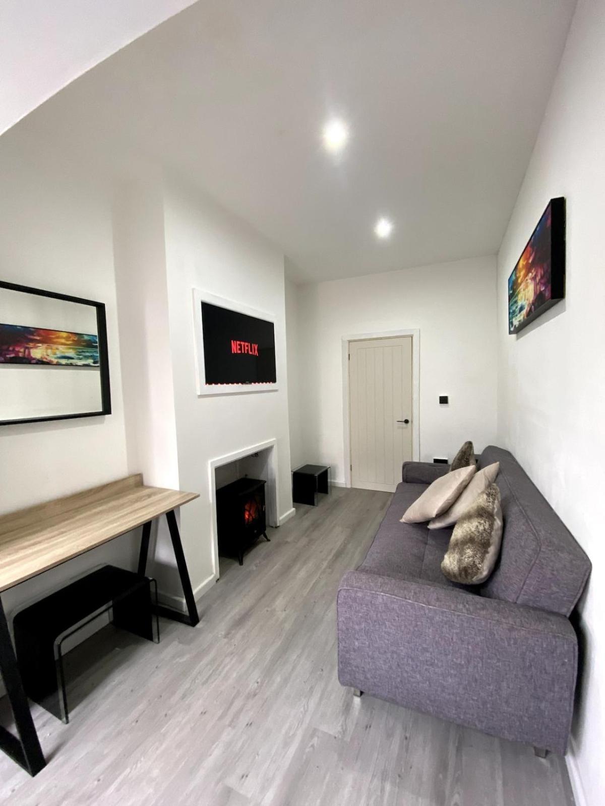 Sleeps 4 Apartment