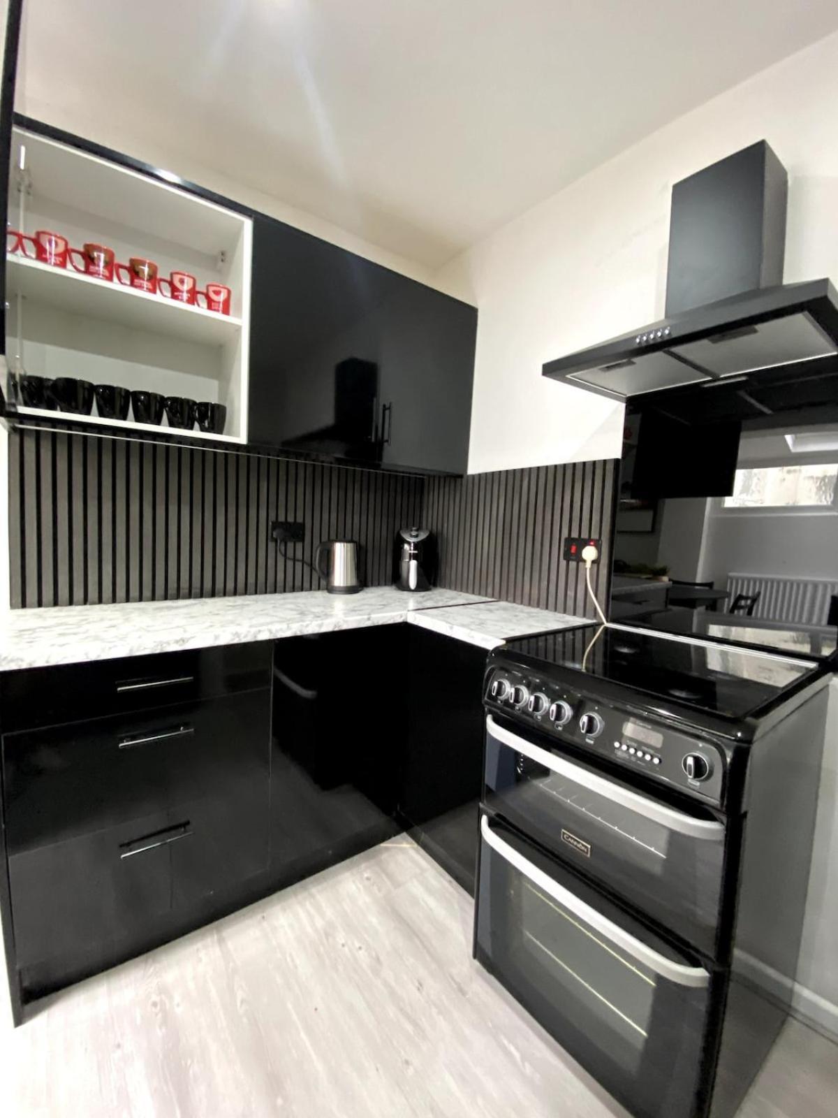 Sleeps 4 Apartment Cardiff