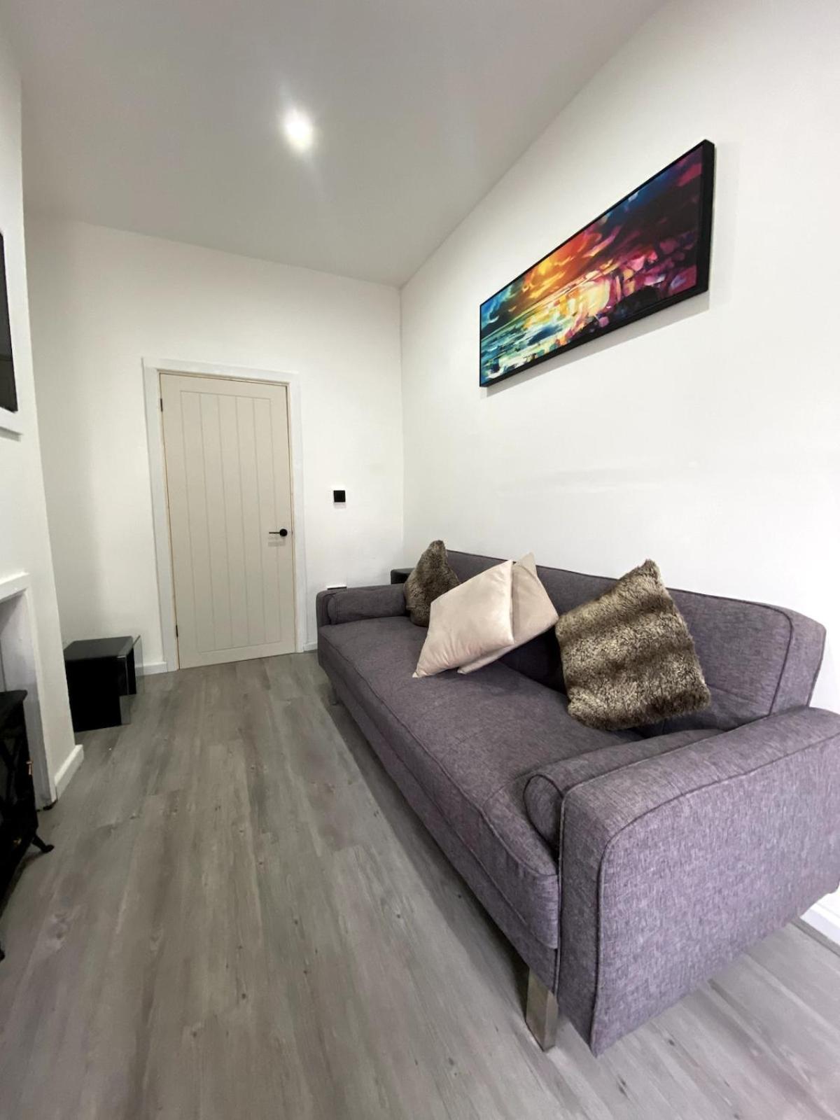 Sleeps 4 Apartment